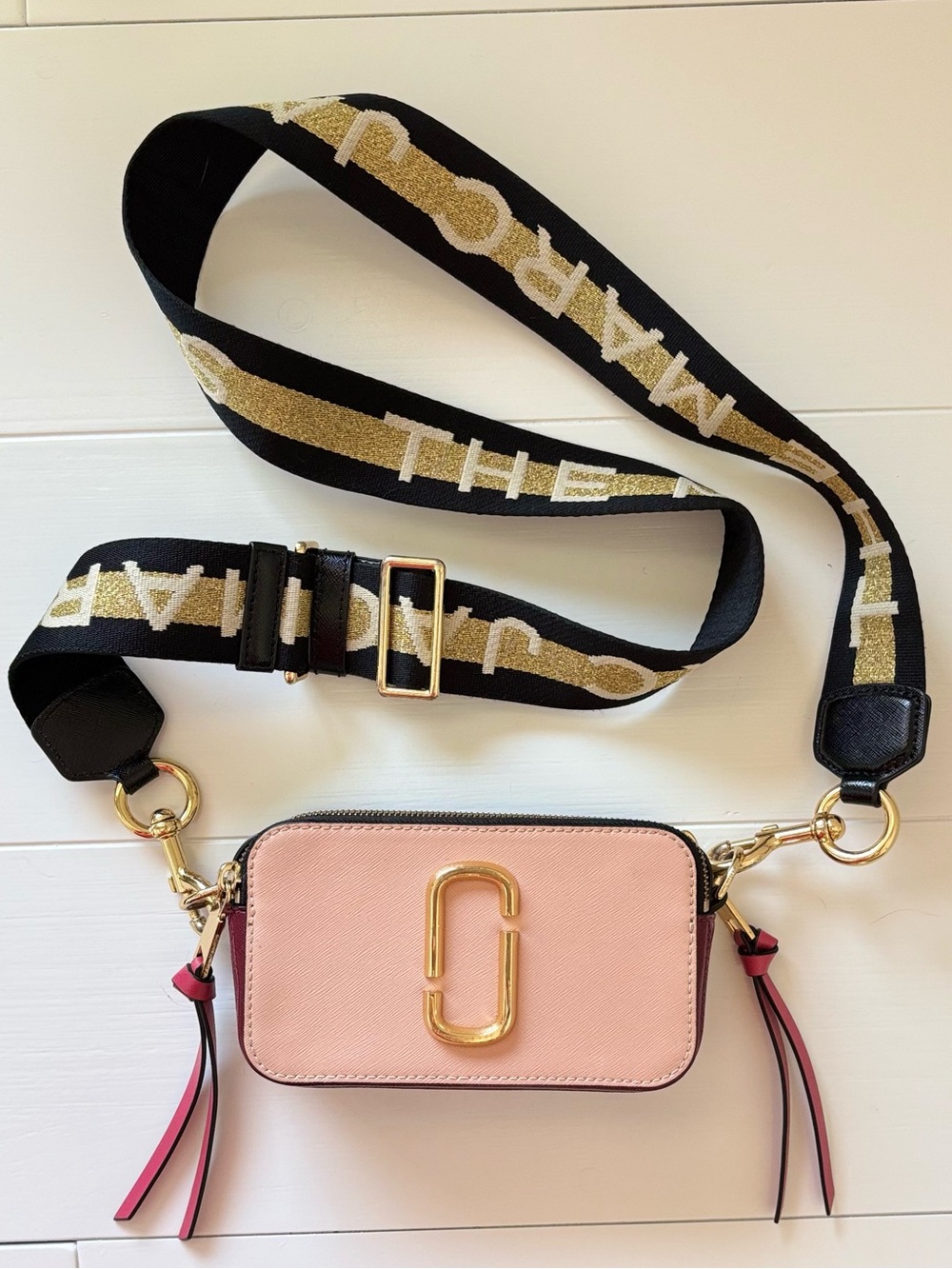 Marc Jacobs The Snapshot Saffiano Leather Crossbody Bag in Vivid Pink Multi